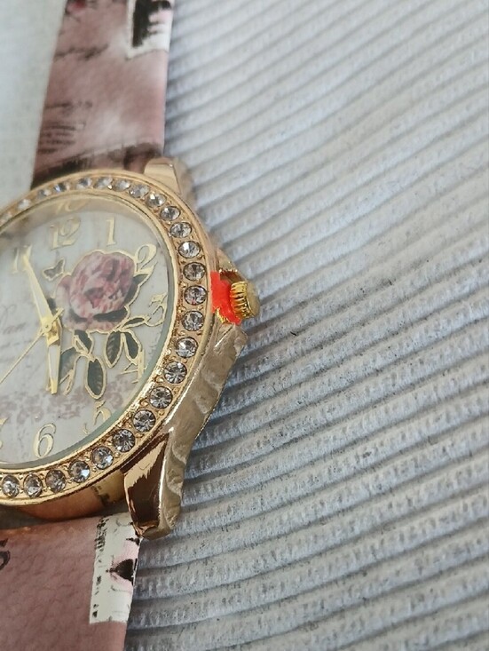 Gold Floral Crystal Women\'s Fashion Watch - Pink Strap